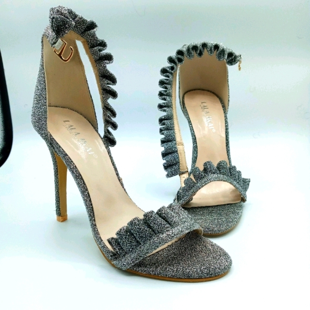 LALA IKAI - Silver, Ruffle Heel - Size 7/38